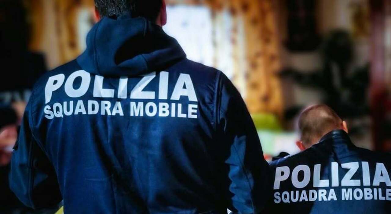Sgominata la rete dello spaccio, blitz della Polizia: 30 arresti