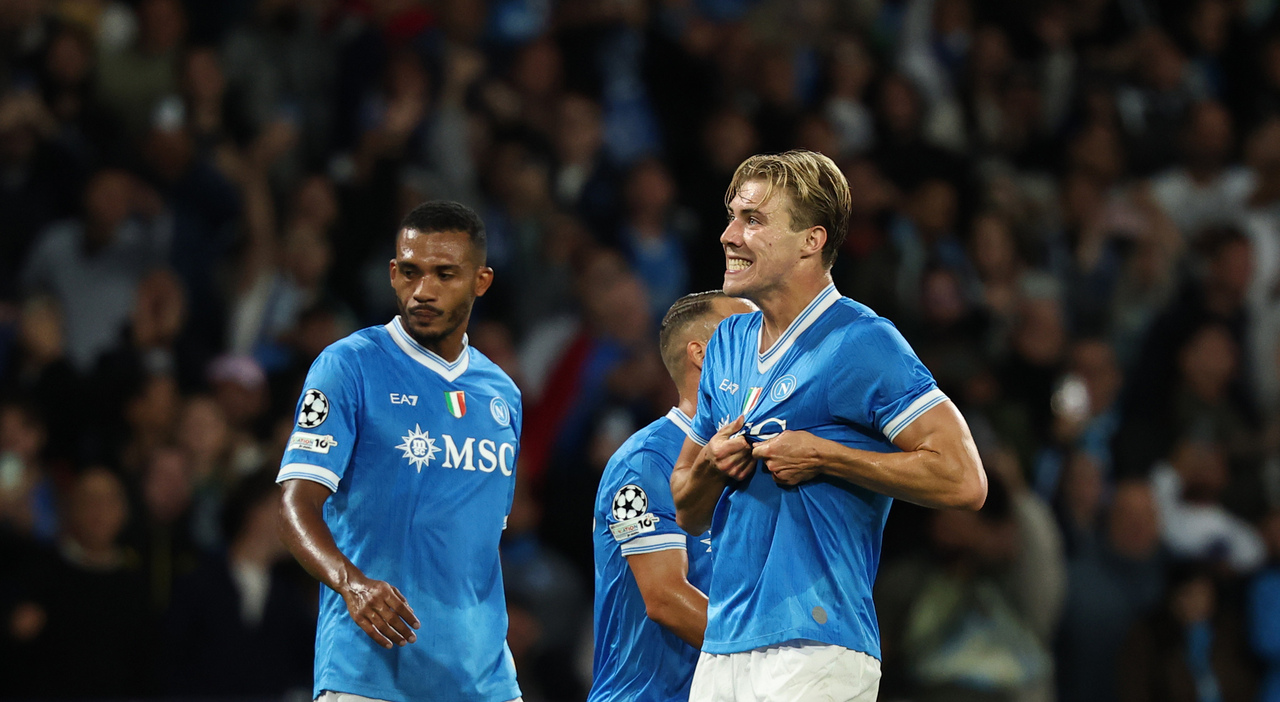 Napoli Sporting 2 1, vittoria al Maradona: la decide Rasmus Hojlund