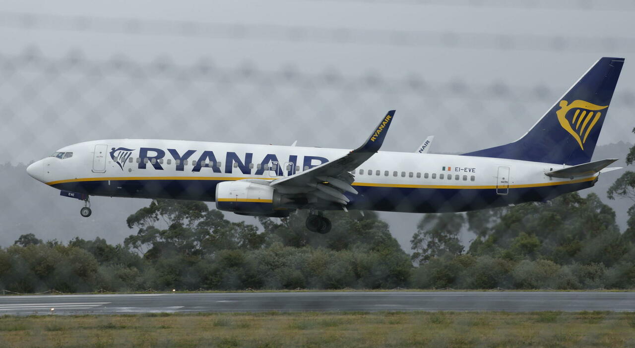 https://statics.cedscdn.it/photos/MED_HIGH/2025/10/02/9102704_02111126_ryanair_oleary_intervista_wizzair_easyjet_low_cost_cosa_dice_oggi_2_10_2025.jpg