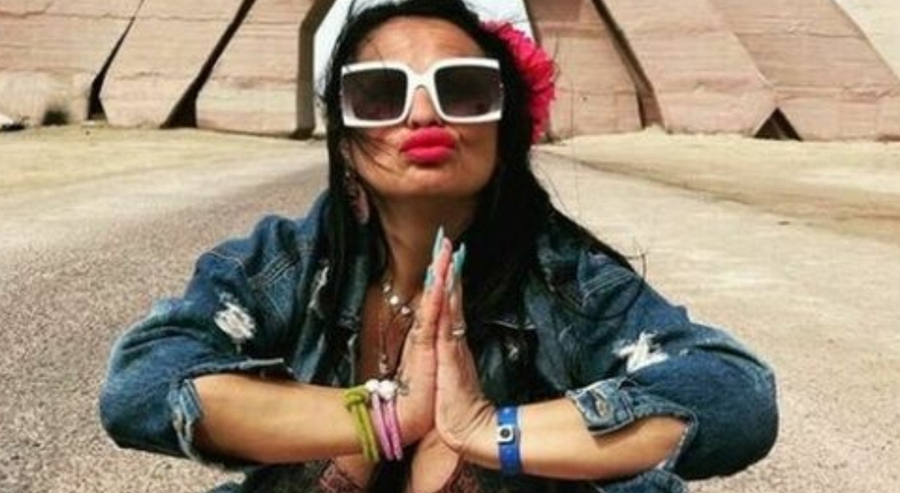 https://statics.cedscdn.it/photos/MED_HIGH/2025/10/02/9103077_02165217_8642542_07120503_rita_de_crescenzo_cocaina_marito_influencer_uffizzi_chiara_ferragni_oggni_7_2_2025.jpg