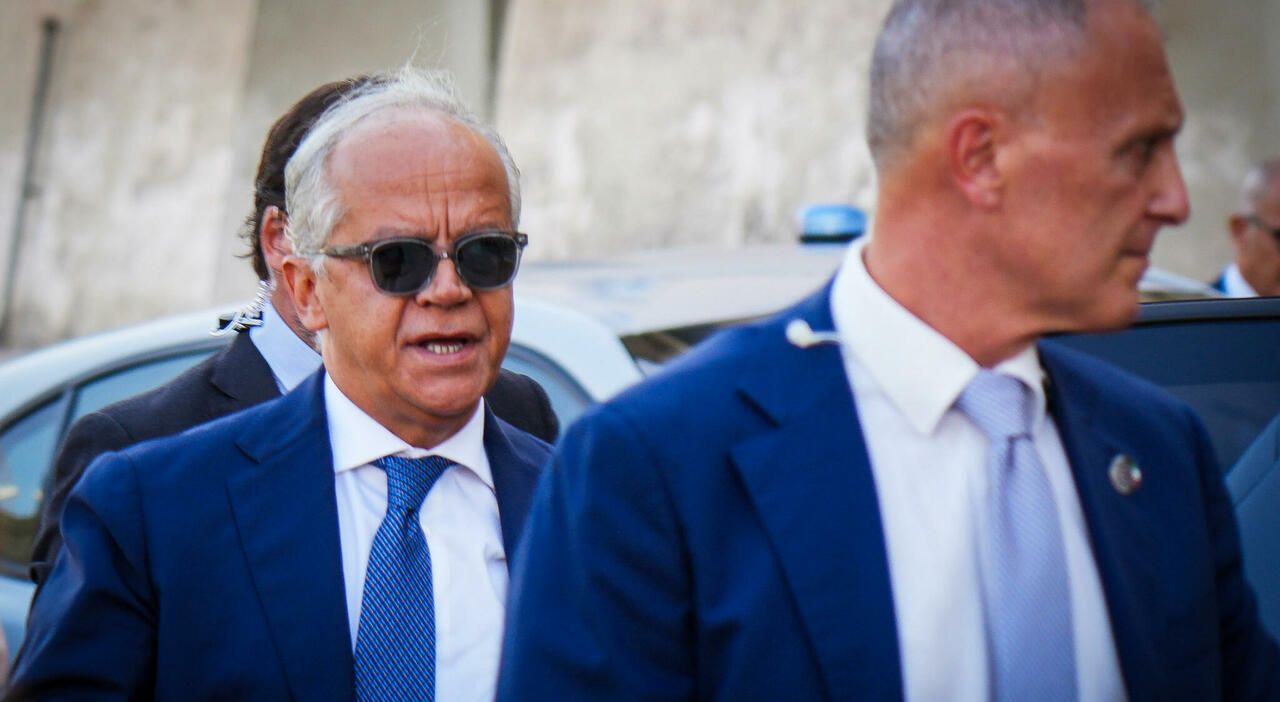 Il ministro Piantedosi va a Caivano: «Centrodestra avrà il candidato che la Campania merita»
