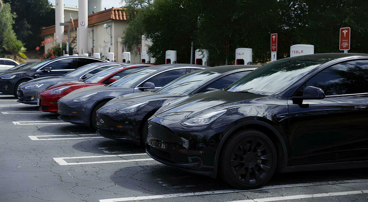 Tesla in ricarica