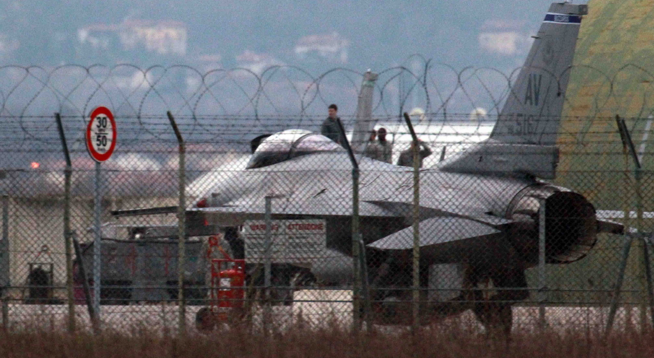 base di aviano taglio delle spese usa militari senza paga e civili a casa