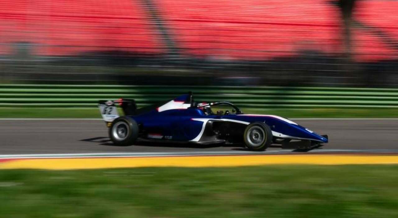 https://statics.cedscdn.it/photos/MED_HIGH/2025/10/03/9104742_03110208_le_giornate_di_test_a_imola_sono_sempre_un_opportunita_per_mettermi_alla_prova_e_spingermi_oltre.jpg