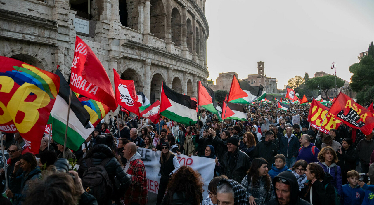 Corteo Pro Pal sabato 4 a Roma: gli orari, il percorso, i blocchi del traffico e i trasporti deviati