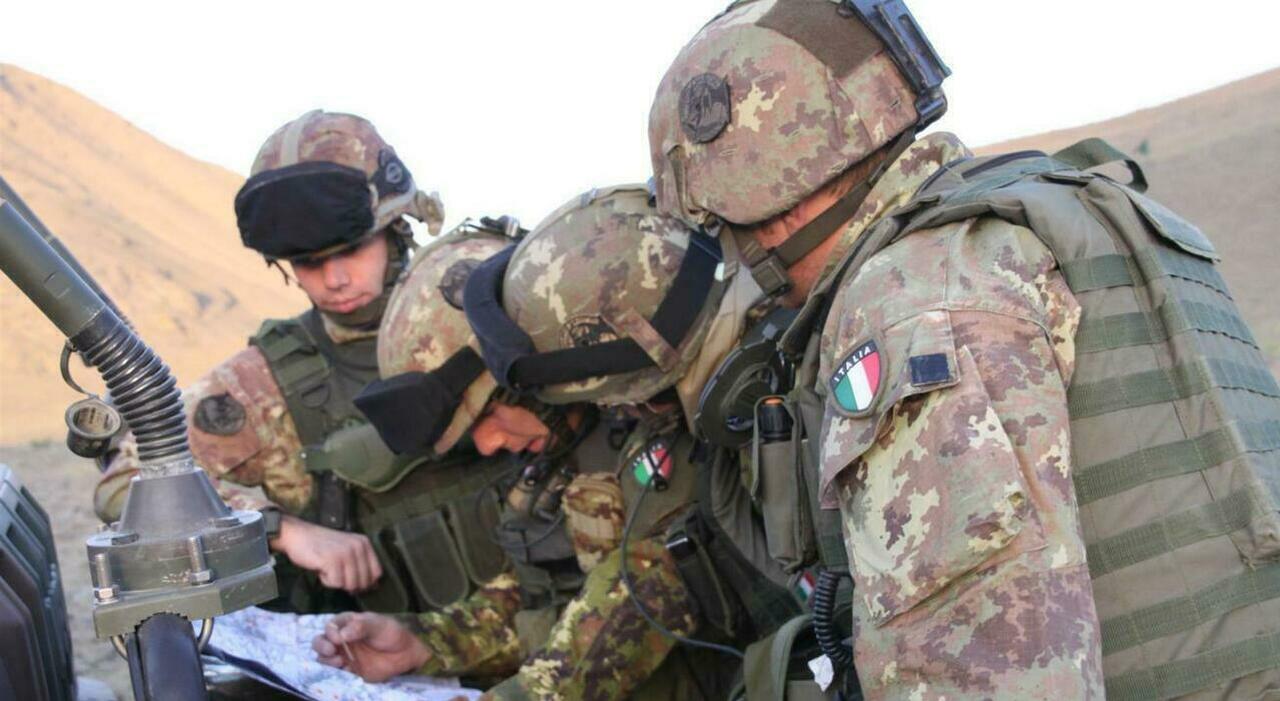 https://statics.cedscdn.it/photos/MED_HIGH/2025/10/03/9105092_03180557_8740120_26185840_militari_italiani.jpg