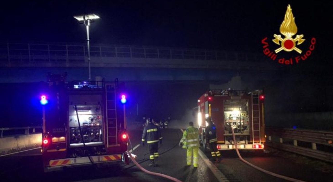 Incidente sul Passante di Mestre, furgone sbanda e si rovescia: ferito il conducente. Traffico in tilt e autostrada bloccata