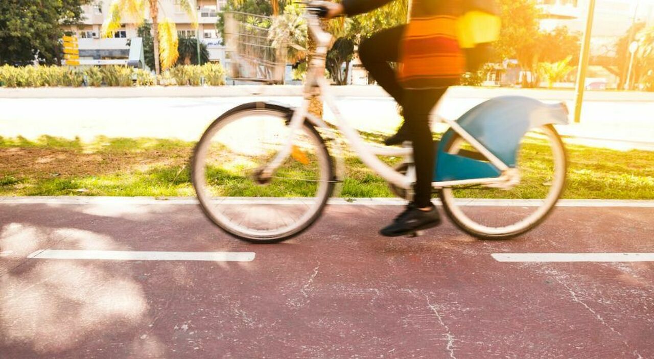 https://statics.cedscdn.it/photos/MED_HIGH/2025/10/04/9106573_04073905_stupro_rapina_bici_pista_ciclabile_san_damaso_modena_arresto_violenza_sessuale_oggi_4_ottobre_2025.jpg