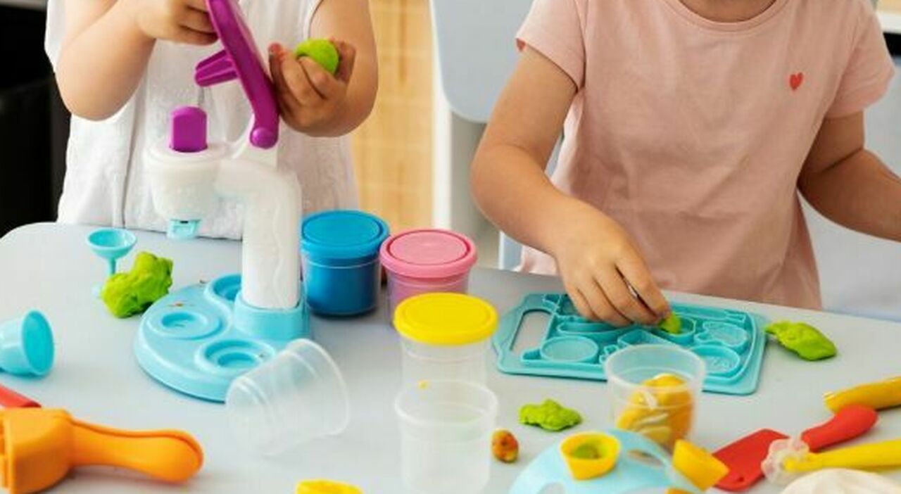 https://statics.cedscdn.it/photos/MED_HIGH/2025/10/04/9106736_04103917_fratellini_bambini_ustionati_gravi_giocavano_bottiglia_alcol_casa_firenze_oggi_4_ottobre_2025.jpg