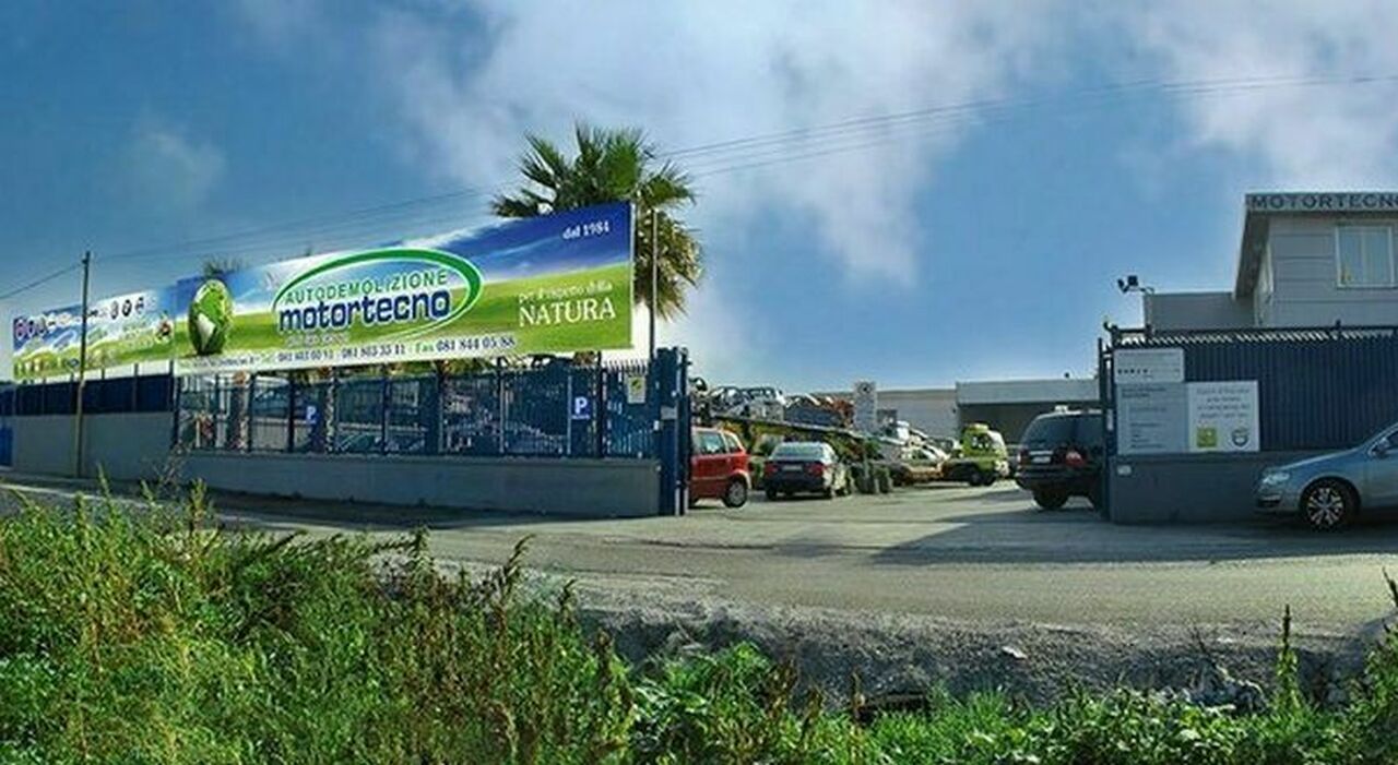 https://statics.cedscdn.it/photos/MED_HIGH/2025/10/04/9106770_04114014_esplosione_officina_pomigliano_operai_feriti_pericolo_di_vita_oggi_4_ottobre_2025.jpg