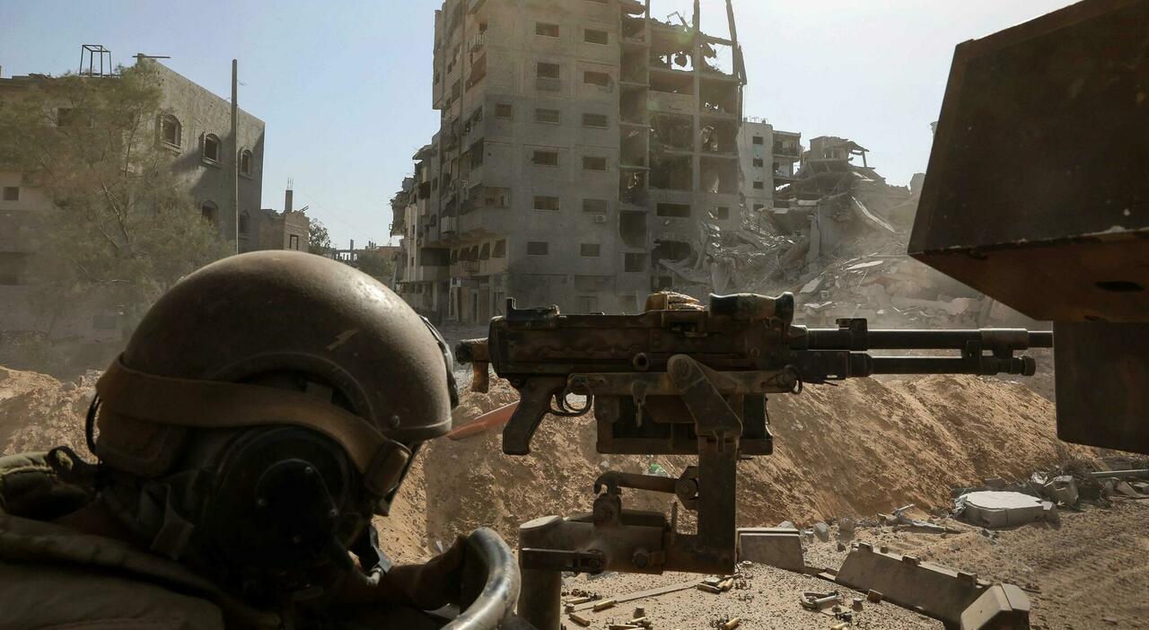 https://statics.cedscdn.it/photos/MED_HIGH/2025/10/05/9108458_05072315_gaza.jpg
