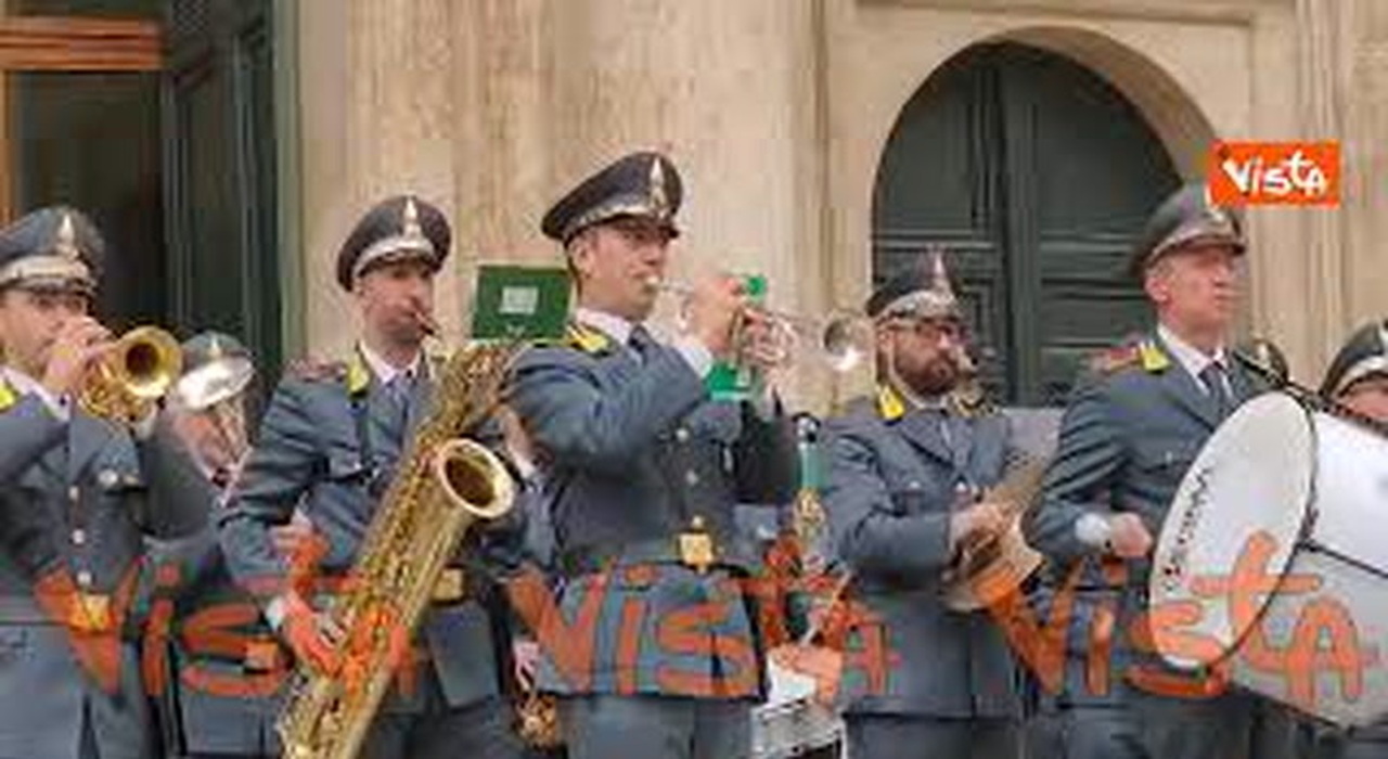 https://statics.cedscdn.it/photos/MED_HIGH/2025/10/05/9108575_poster.jpg