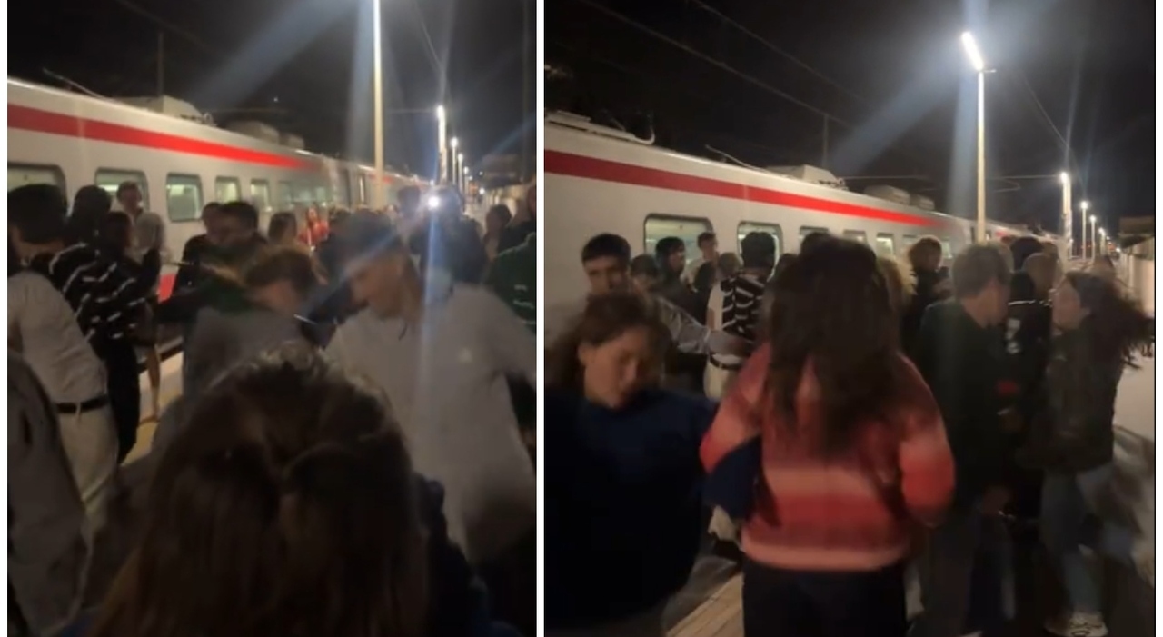 https://statics.cedscdn.it/photos/MED_HIGH/2025/10/05/9108640_05121307_treno_fermo_ritardo_polignano_a_mare_ballano_video_oggi_5_10_2025.jpg