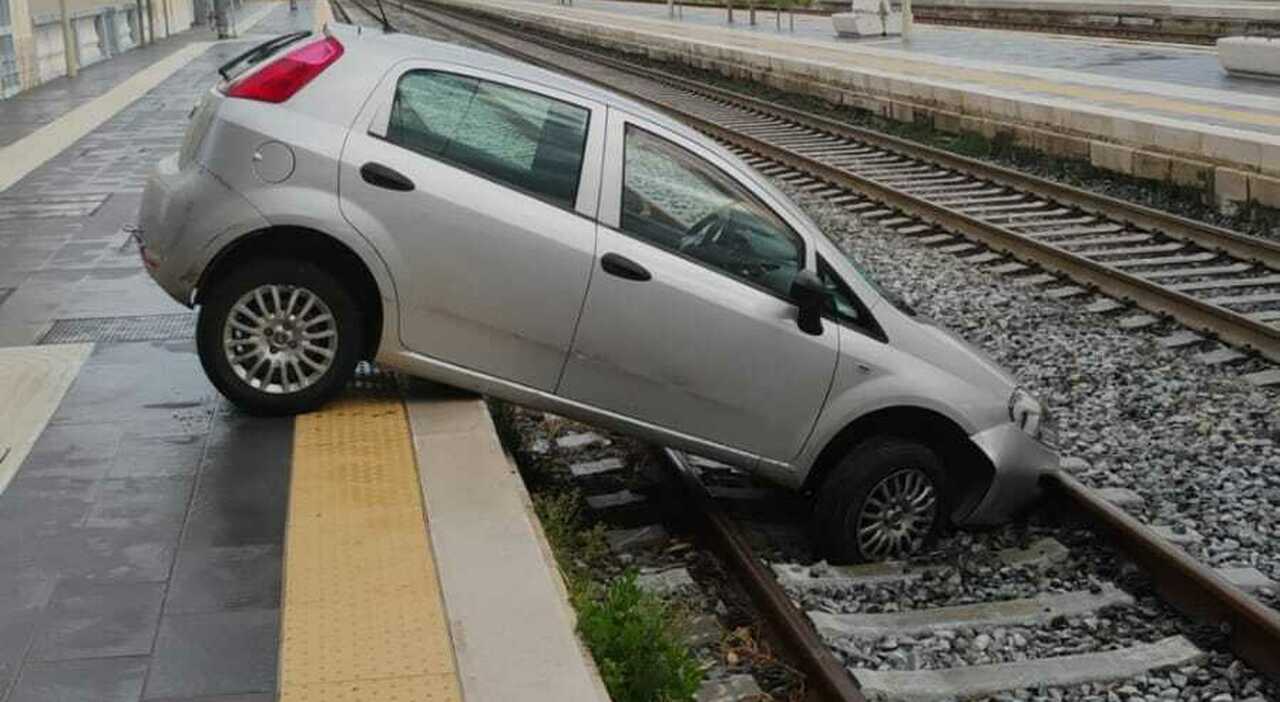 Un anziano finisce con l
