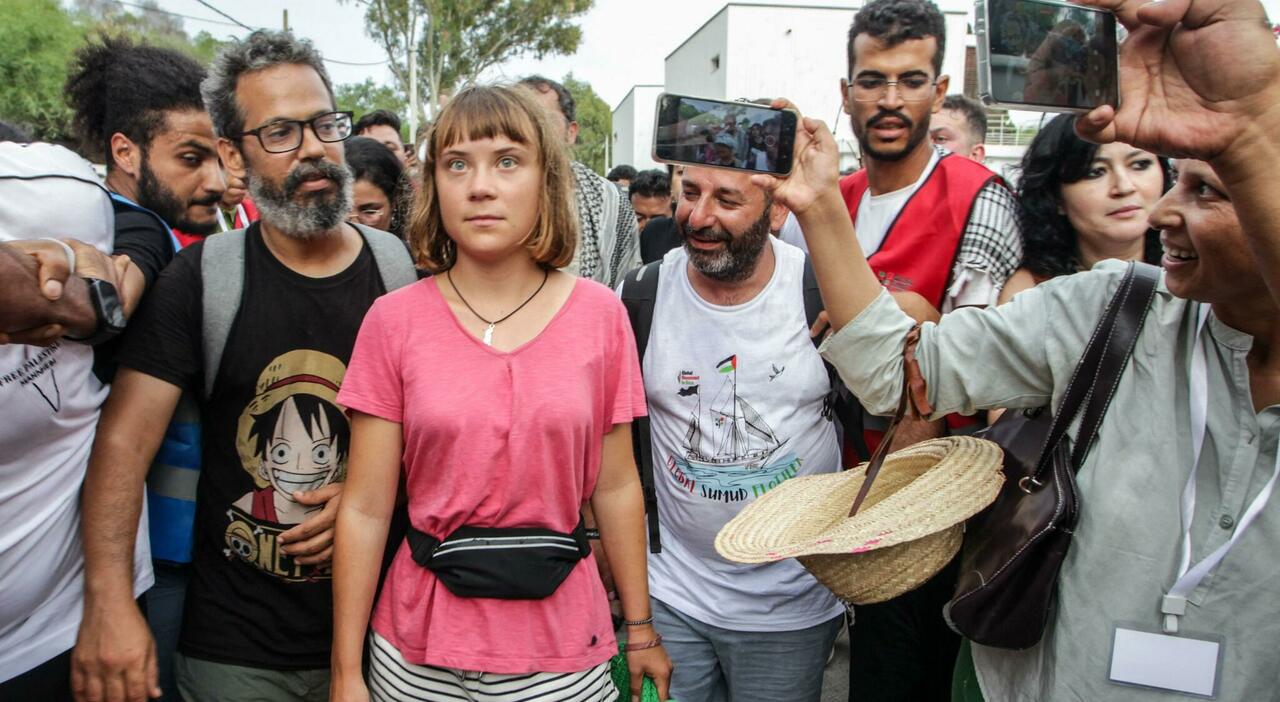greta thunberg torna a casa in arrivo i voli di rimpatrio da israele per lei e altre decine di attivisti chi pagher224 il viaggio