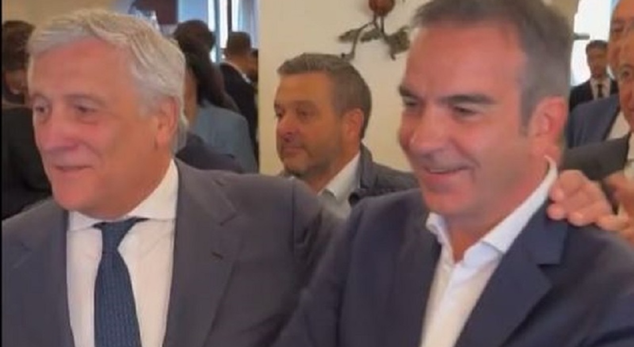 https://statics.cedscdn.it/photos/MED_HIGH/2025/10/06/9110682_06172737_occhiuto_rieletto_presidente_calabria_tajani.jpg
