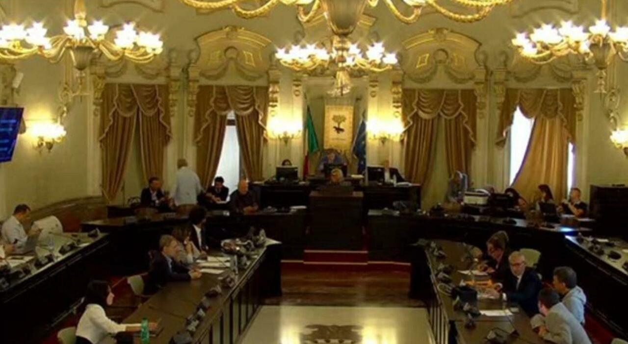 Lecce, riequilibrio di Salvemini: la Corte dei conti boccia il piano 2024. Ecco perché