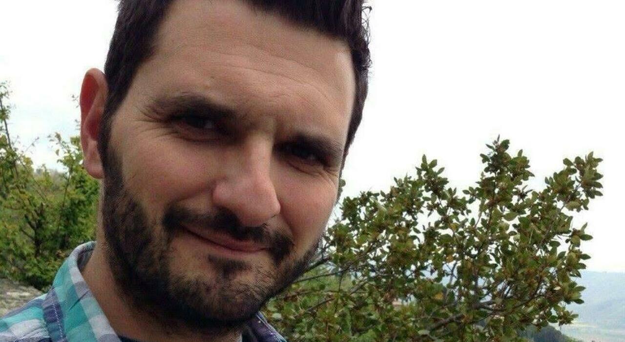 morto padre di tre figli omicidio stradale choc a martinsicuro e omissione di soccorso sotto accusa il conducente albanese residente a san benedetto dellauto pirata
