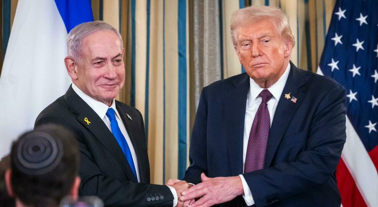 Gaza, Hamas e Israele trattano su ostaggi e ritiro delle truppe. Trump: «Agite in fretta»