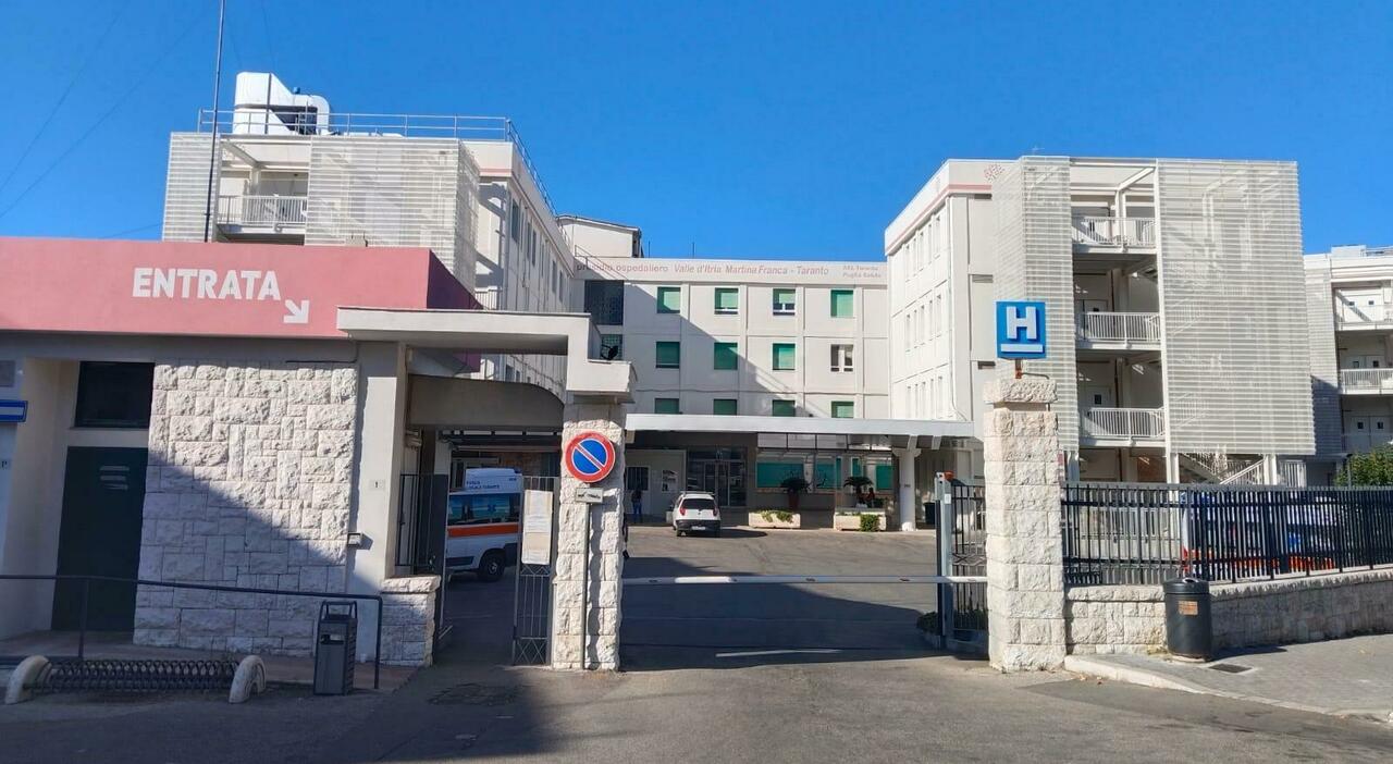 Investito mentre attraversa la strada, muore in ospedale