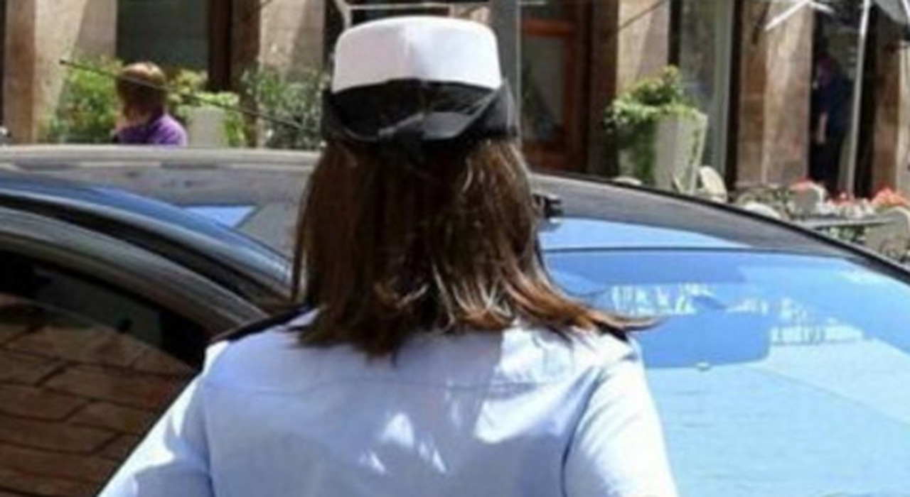 vigilessa incinta all ottavo mese si toglie la vita in casa con la pistola d ordinanza chi era carmela cipro siamo senza parole
