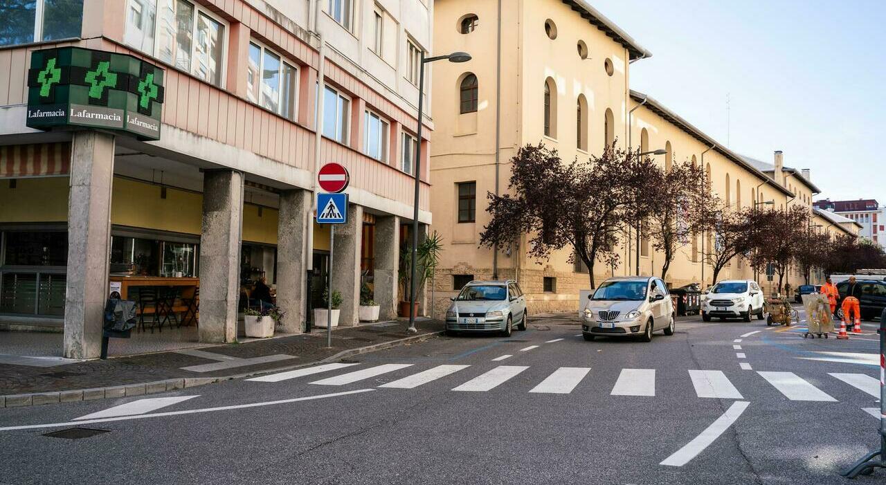 Droga e violenza, il condominio si arma: vigilantes per blindare il quartiere. I residenti: «Dopo le denunce ora passiamo ai fatti»