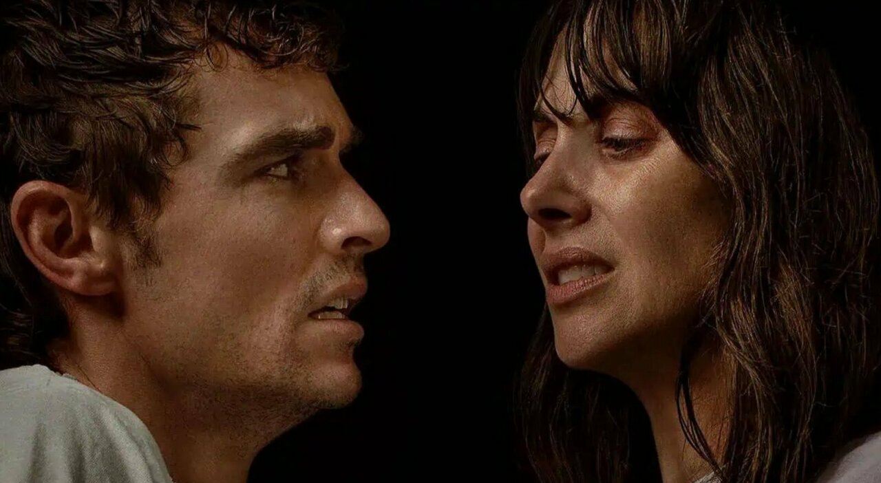https://statics.cedscdn.it/photos/MED_HIGH/2025/10/07/9113111_07210602_together_recensione_film_horror_alison_brie_dave_franco_jpg_1600x900_crop_q85.jpg
