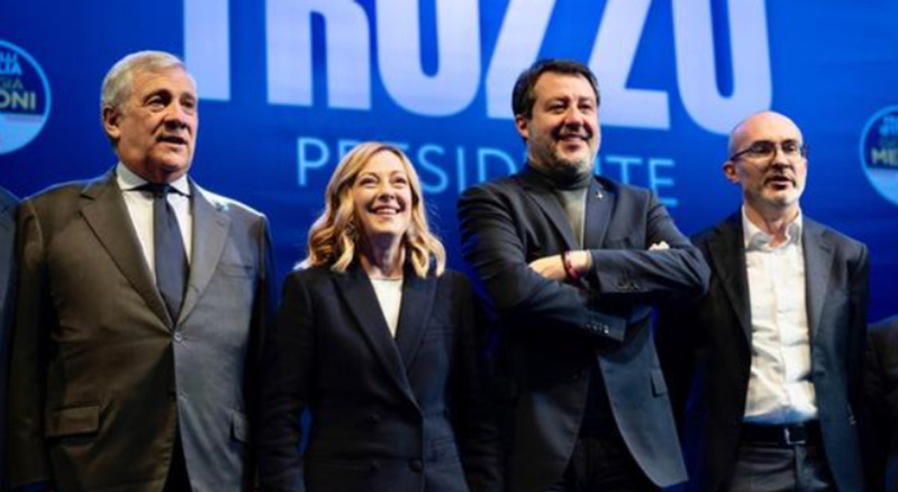 Regionali in Campania, centrodestra ultimi fuochi, ma Cirielli è già in campo