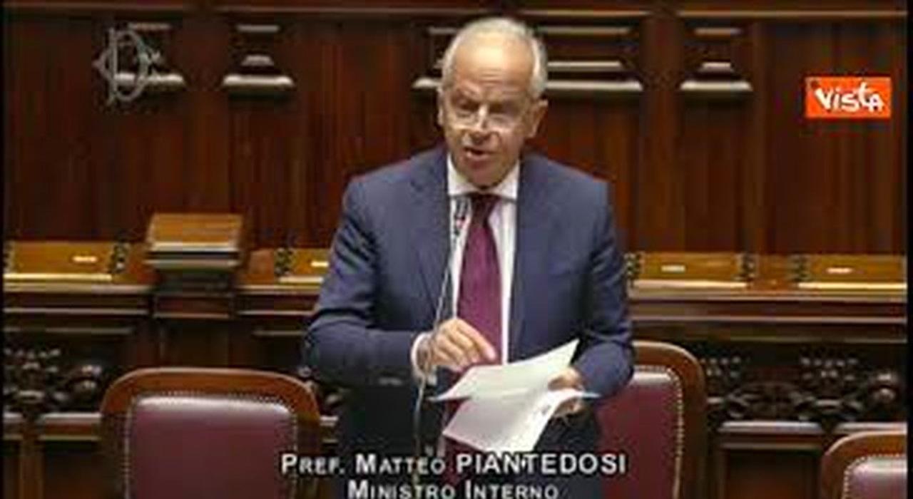 https://statics.cedscdn.it/photos/MED_HIGH/2025/10/08/9114887_poster.jpg