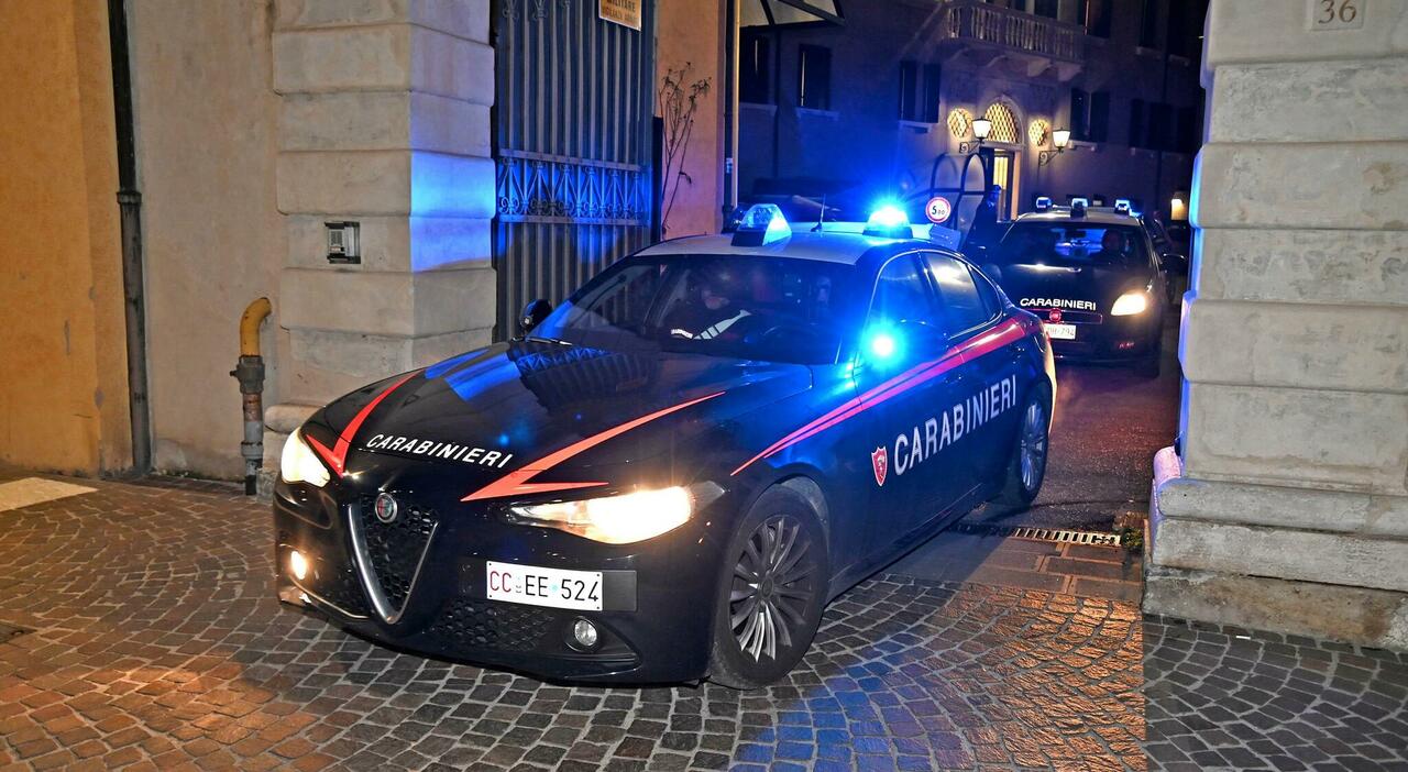 tenta ripetutamente di investire un ragazzo dopo la discoteca individuato l autista 232 un 18enne non c 232 un motivo 232 agghiacciante
