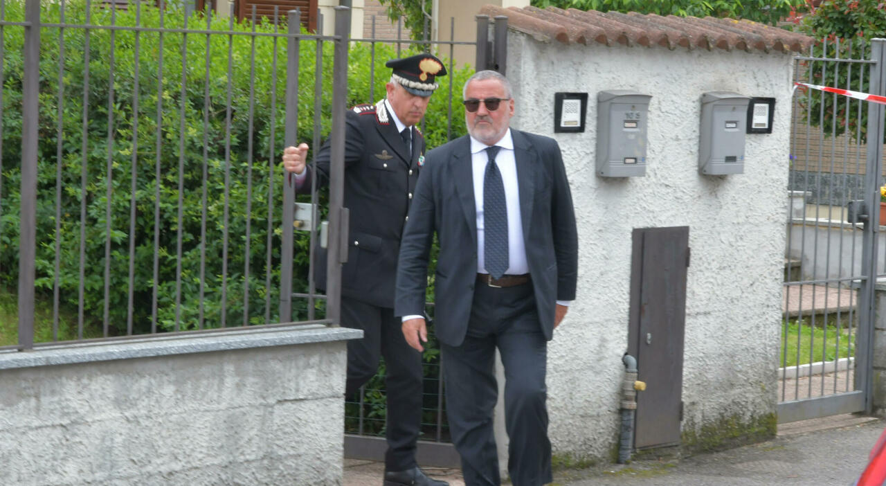 Garlasco, la mossa di Venditti: non consegna le password di pc e cellulare alla Guardia di Finanza Garlasco, la mossa di Venditti: non consegna le password di pc e cellulare alla Guardia di Finanza