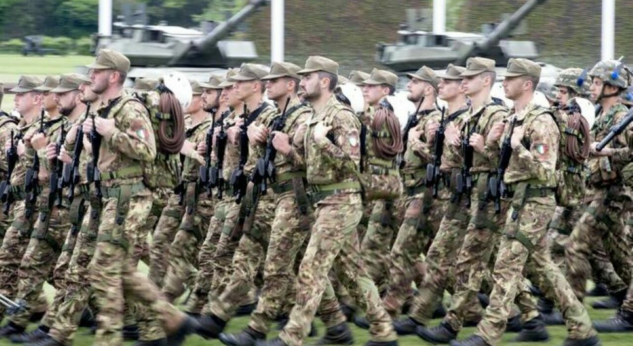 https://statics.cedscdn.it/photos/MED_HIGH/2025/10/10/9119233_10173340_leva_militare_obbligatoria_sospesa_quali_casi_chi_sarebbe_richiamato_donne_oggi_10_10_2025.jpg