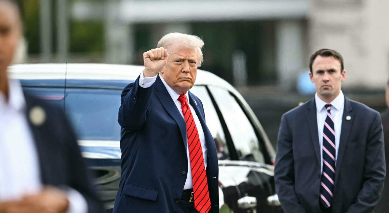 Trump annuncia ulteriori dazi del 100% sulla Cina dal primo novembre: «Xi? Non ho più motivo di incontrarlo»