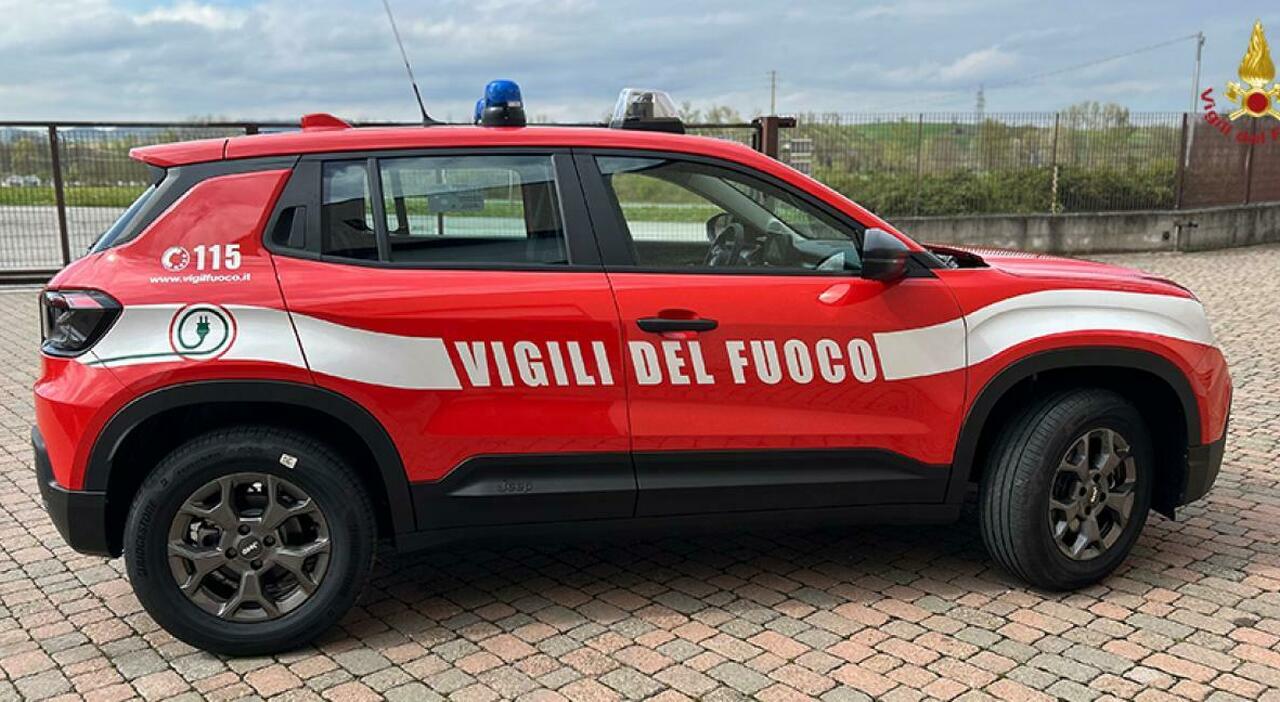 https://statics.cedscdn.it/photos/MED_HIGH/2025/10/11/9121307_11210248_jeep_avenger_2.jpg