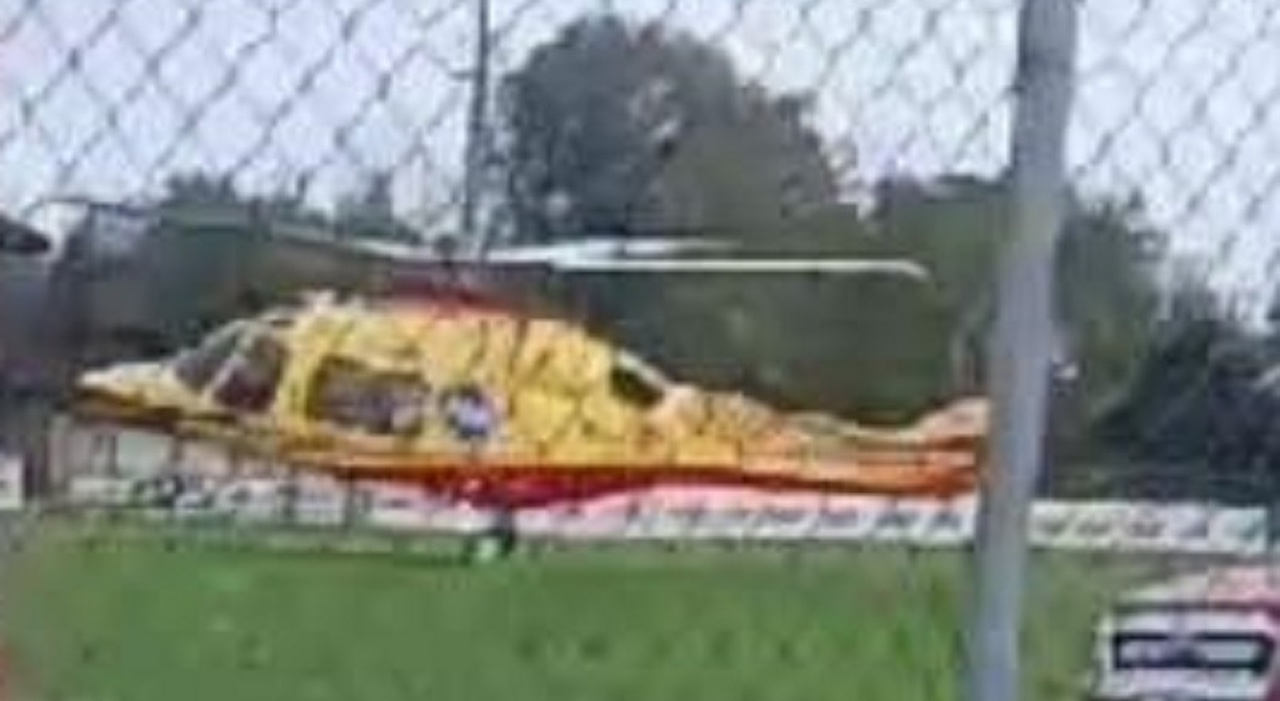 malore durante la partita di calcio 25enne si accascia in campo lo staff lo salva con il defibrillatore 232 grave