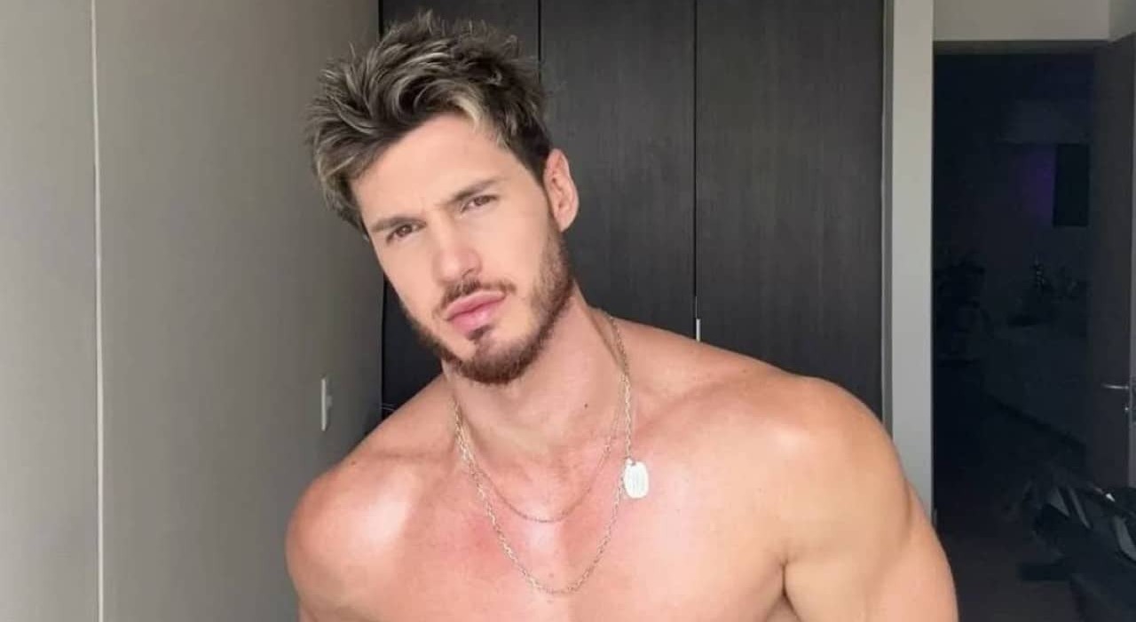 https://statics.cedscdn.it/photos/MED_HIGH/2025/10/12/9123023_12210951_fede_dorcaz_cantante_ucciso.jpg