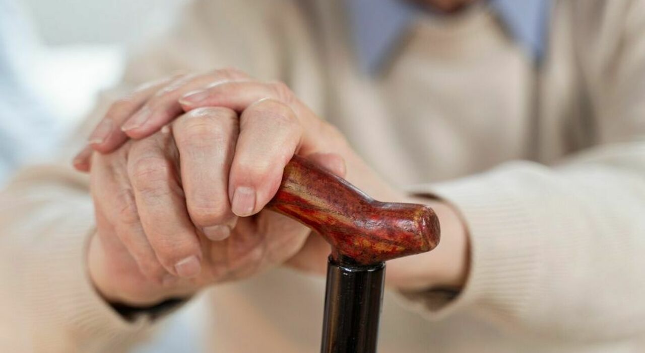 https://statics.cedscdn.it/photos/MED_HIGH/2025/10/13/9124252_13105144_antonio_famosa_pensionato_morto_15_anni_spagna_trovato_cadavere_pagamenti_oggi_13_ottobre_2025.jpg