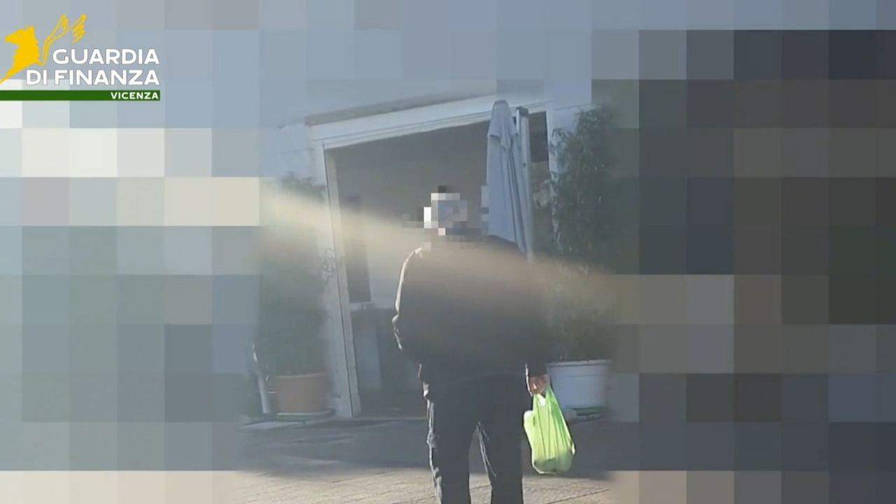 https://statics.cedscdn.it/photos/MED_HIGH/2025/10/13/9124336_13115203_myfilename.jpg
