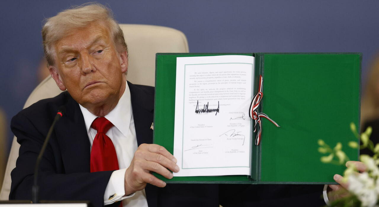https://statics.cedscdn.it/photos/MED_HIGH/2025/10/13/9125100_13224101_donal_trump_rivincita_dopo_delusione_nobel_mancato_eroe_israele_presidente_pace_oggi_14_10_2025.jpg