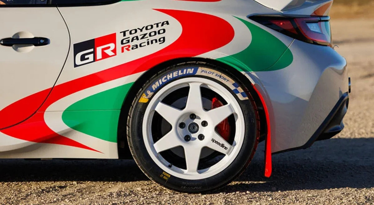 Il cerchio ruota di una Toyota