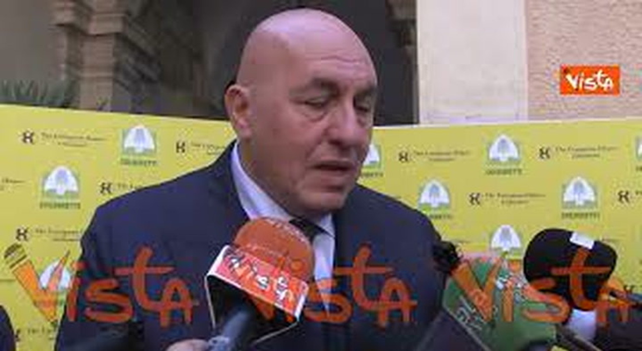 https://statics.cedscdn.it/photos/MED_HIGH/2025/10/14/9126607_poster.jpg
