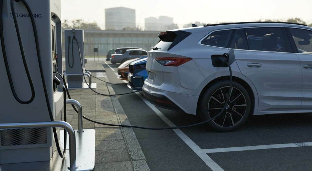 Auto elettriche in ricarica
