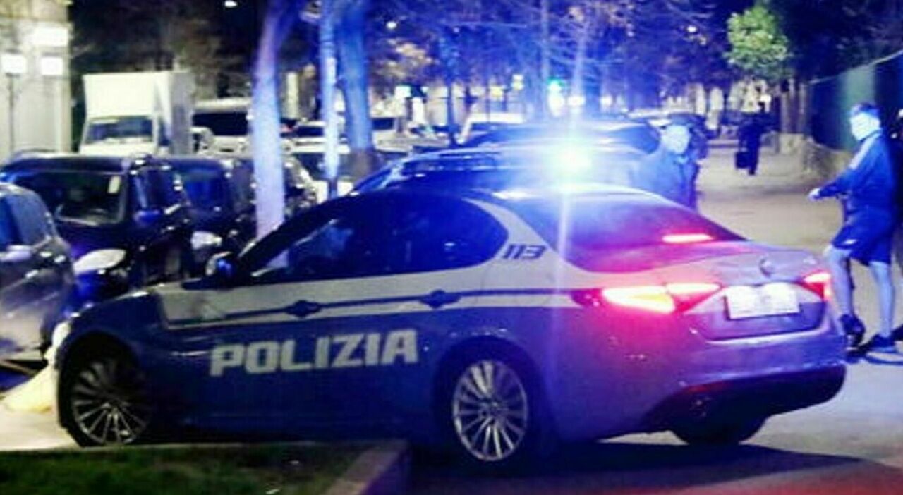 Accoltella e uccide la compagna 29enne, poi tenta il suicidio tagliandosi la gola: ?«Lei aveva deciso di lasciarlo» Accoltella e uccide la compagna 29enne, poi tenta il suicidio tagliandosi la gola: ?«Lei aveva deciso di lasciarlo»