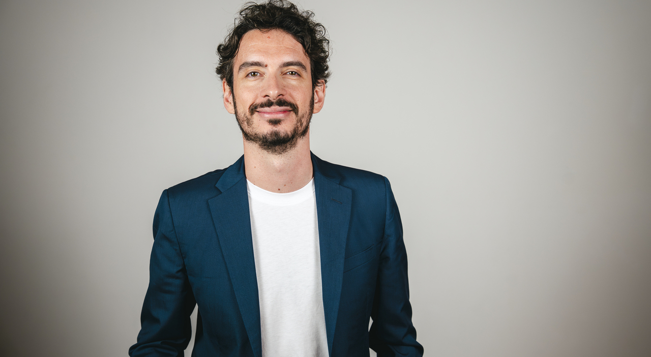 https://statics.cedscdn.it/photos/MED_HIGH/2025/10/16/9131116_16163621_andrea_marinozzi_dazn_cosa_ha_detto_oggi_16_10_2025.jpg