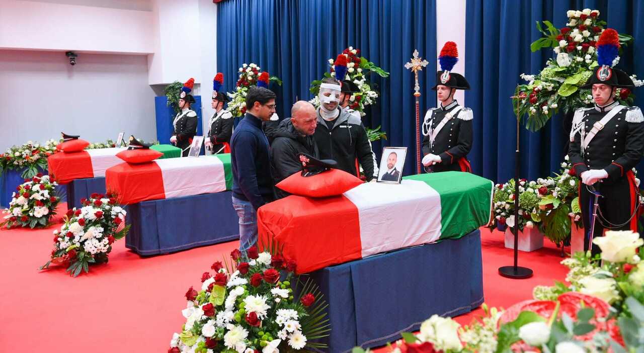 Carabinieri morti, l Carabinieri morti, l