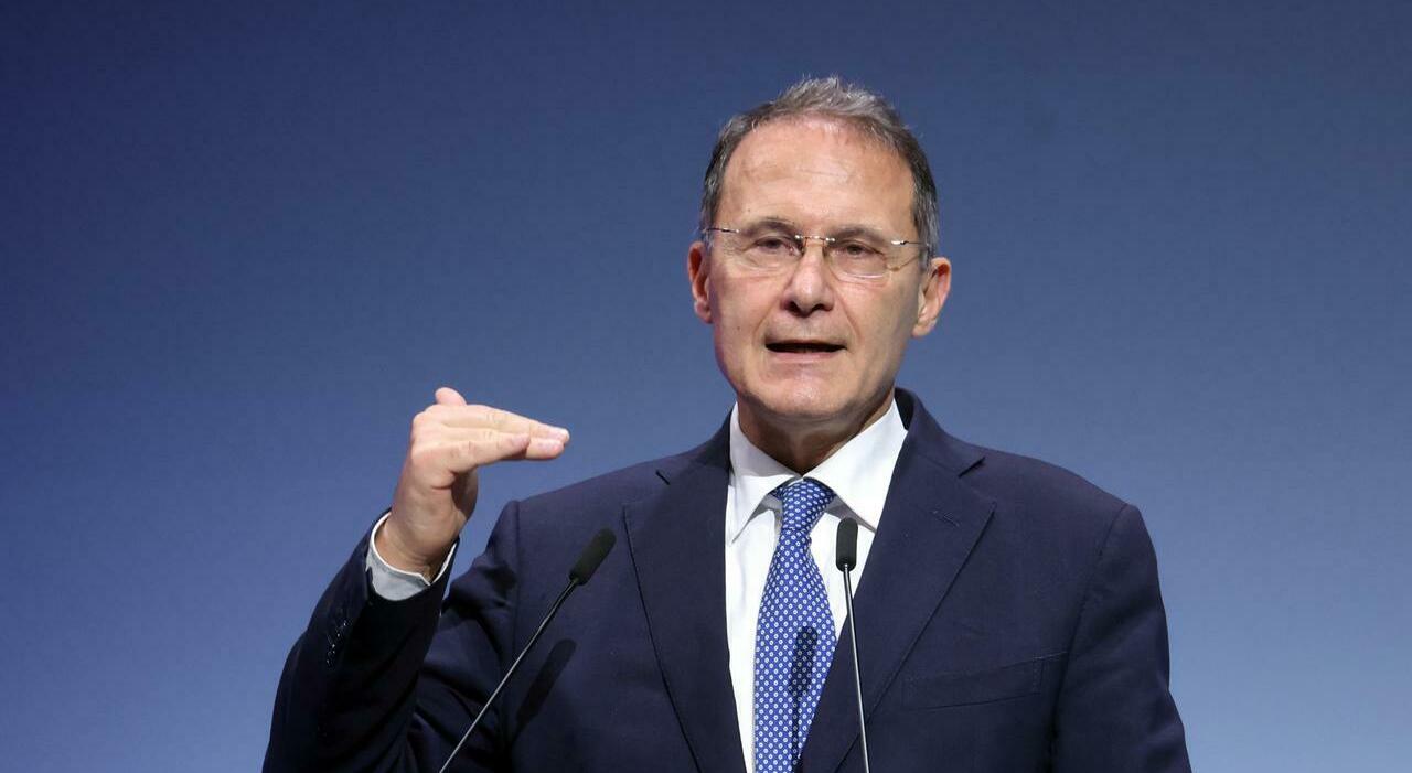 Regionali Campania, Cirielli punge Fico: «Dica cosa condivide dei 10 anni in Regione» Regionali Campania, Cirielli punge Fico: «Dica cosa condivide dei 10 anni in Regione»