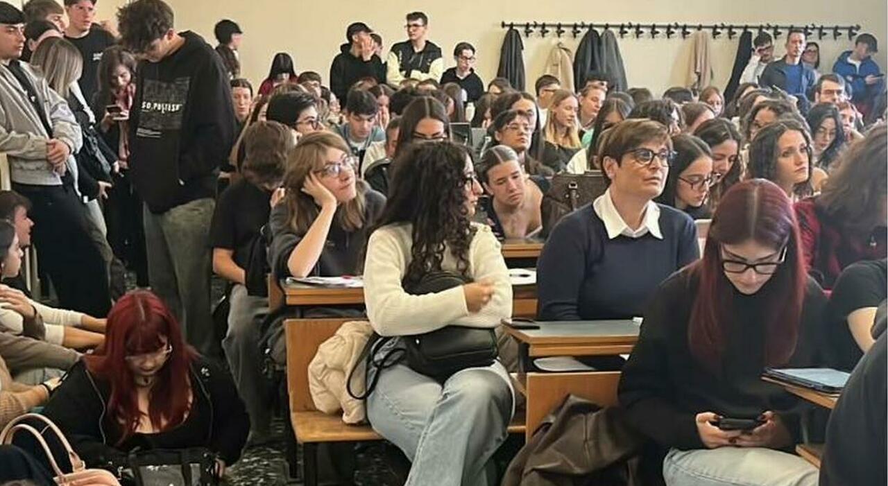 Università di Bari, è caos aule. Dossier del rettore: chiesta mappatura degli spazi Università di Bari, è caos aule. Dossier del rettore: chiesta mappatura degli spazi