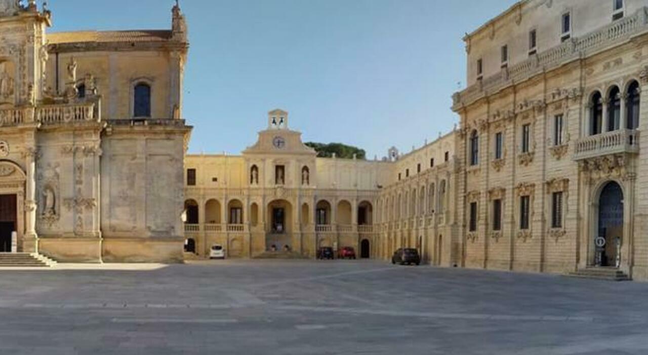 Lecce, la Curia si trasferisce: lascia piazza Duomo e va in periferia Lecce, la Curia si trasferisce: lascia piazza Duomo e va in periferia