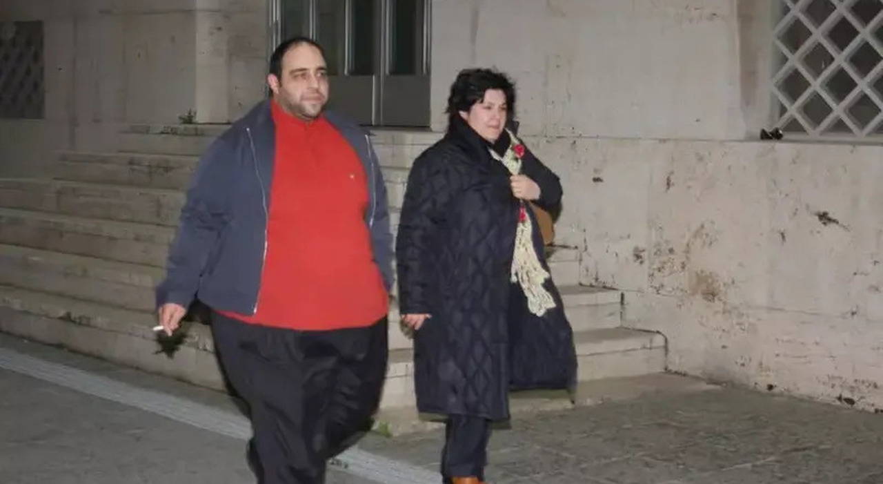 https://statics.cedscdn.it/photos/MED_HIGH/2025/10/16/9131543_16223303_figlia_toto_riina_maria_concetta_carcere_antonino_ciavarello_marito_cassazione_ricorso_oggi_16_20_2025.jpg
