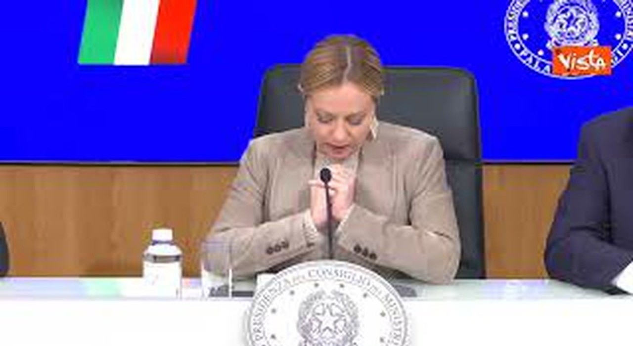 https://statics.cedscdn.it/photos/MED_HIGH/2025/10/17/9133083_poster.jpg